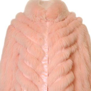 Short Reversible Fox Caplet in Baby Pink